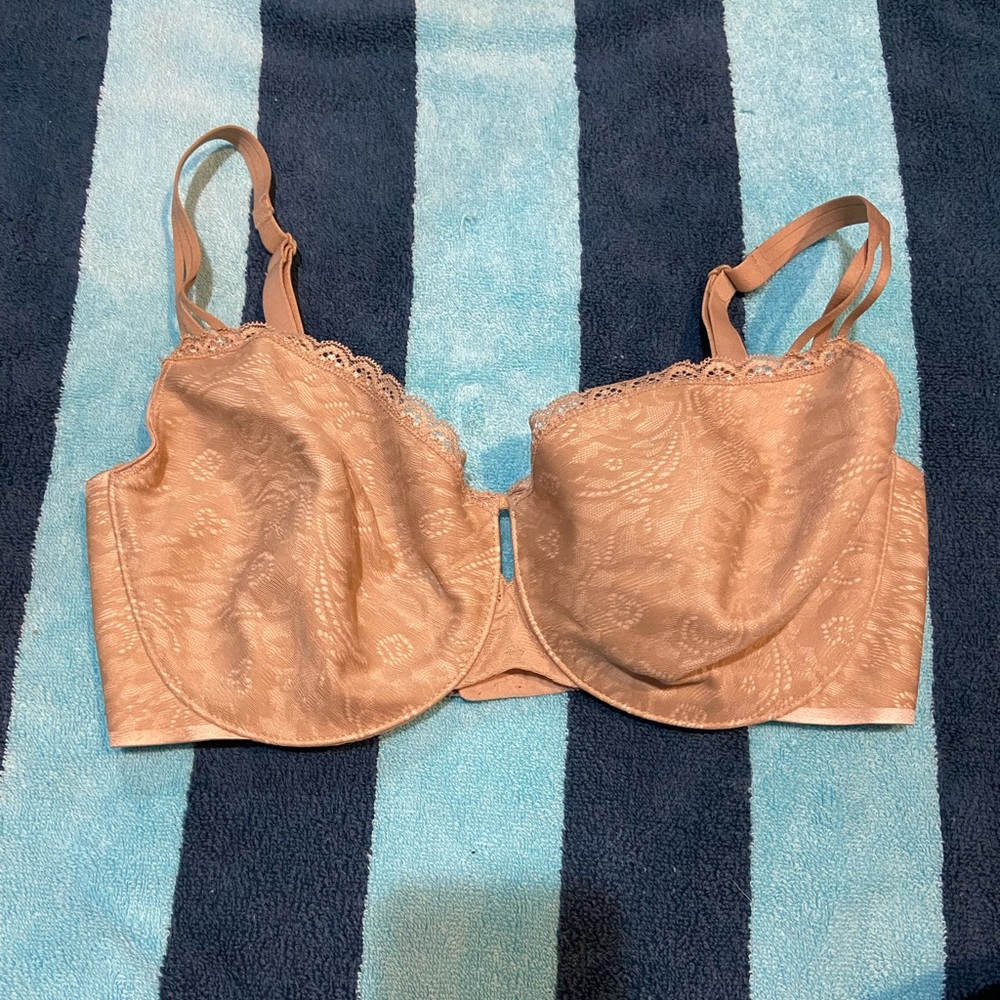 Soma Enticing Lift Balconette 34G in Cream